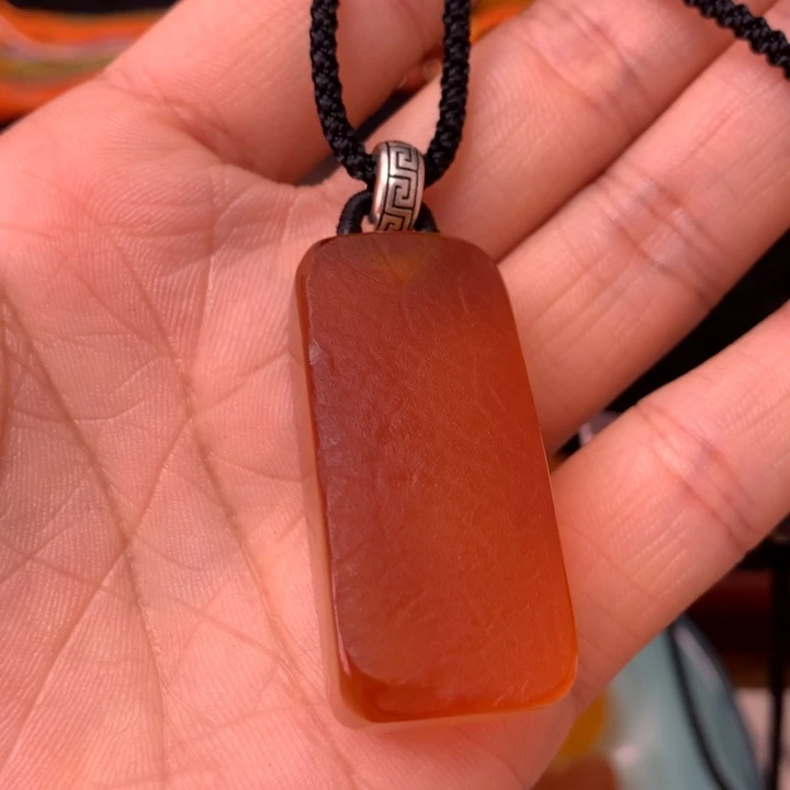 天然原皮切牌吊坠