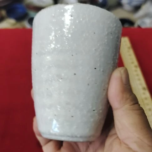 瓷片瓷片，各种摆件，均有瑕疵。沙锅！