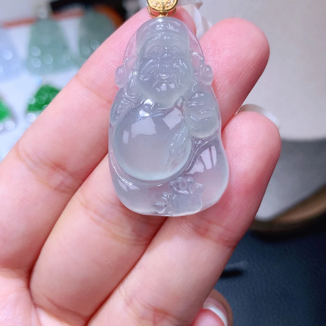 颈饰18K金镶嵌翡翠财神爷