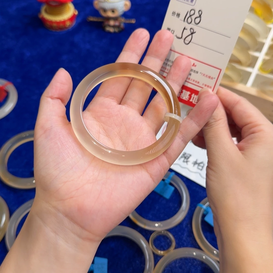 玛瑙/玉髓未镶嵌手镯圈口58