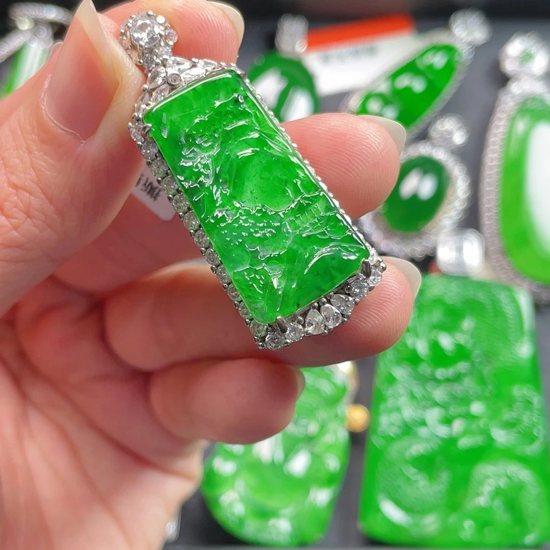 吊坠(不含链)未镶嵌翡翠