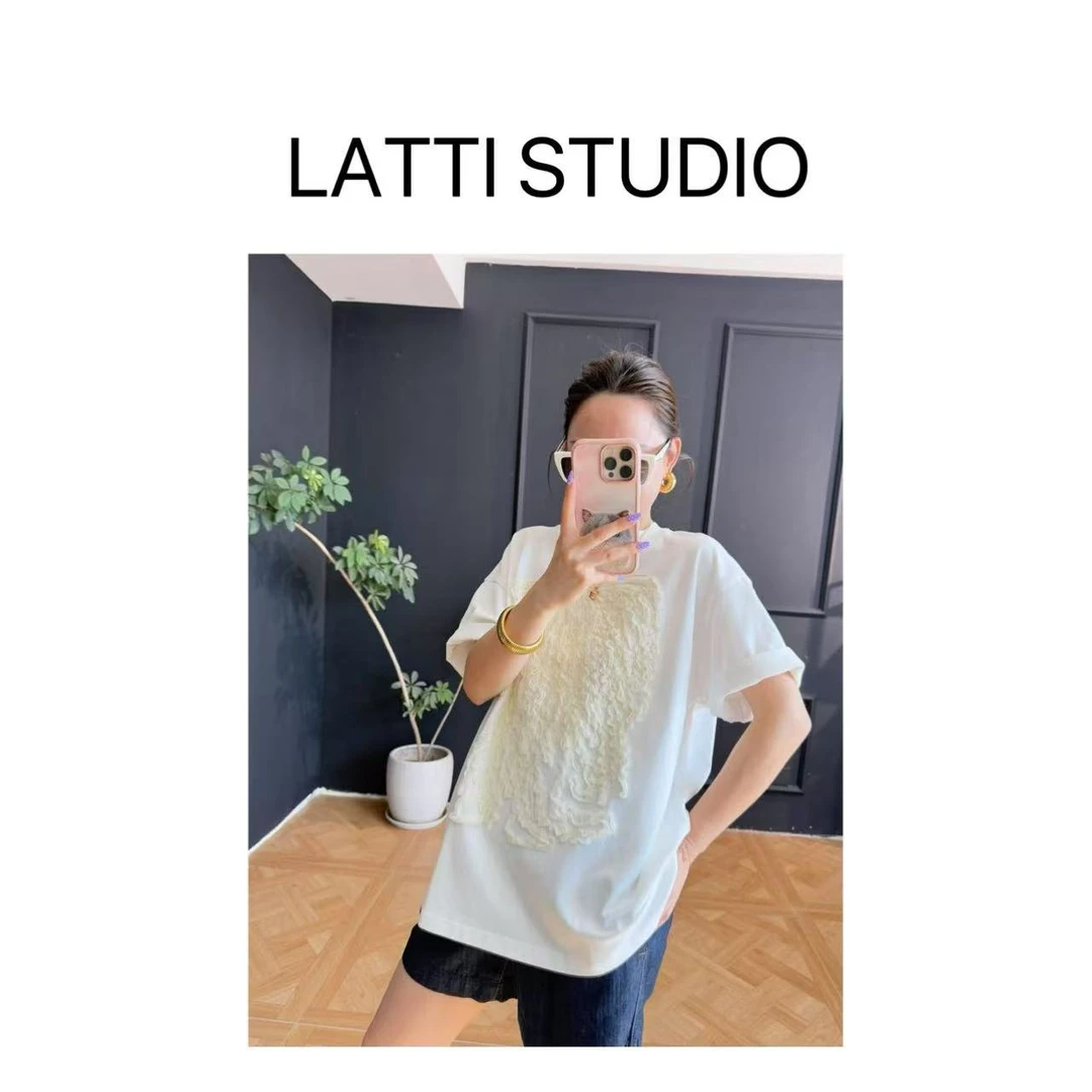 【Latti】白莓果-时尚休闲白色重工绣线潮流百搭短袖T恤夏季宽松