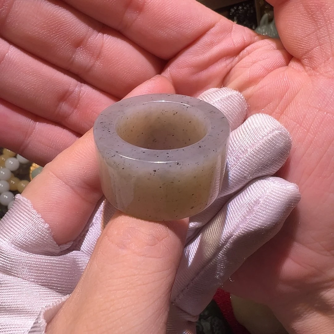 摸***尉和田玉未镶嵌戒圈新疆点墨青花内径23mm扳指定制