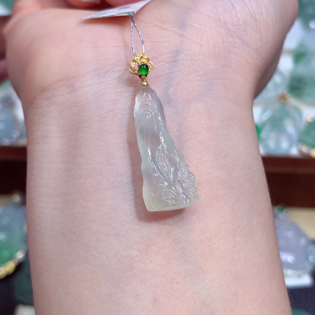 吊坠(不含链)18K金镶嵌翡翠天然缅甸A货翡翠揭阳工靠山