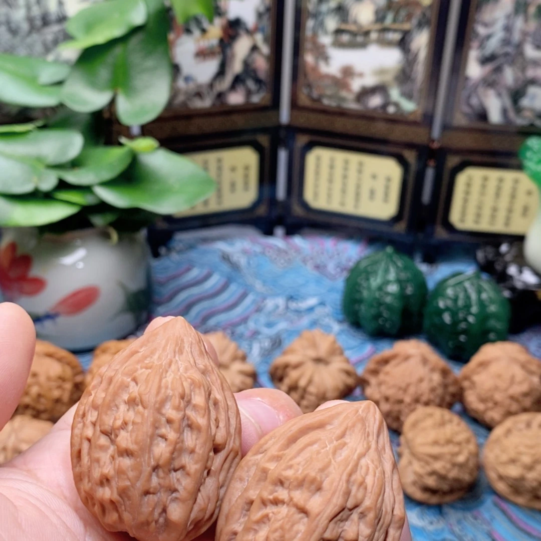 【闪购商品】文玩核桃吊坠芒*?瓷瓶鸭嘴