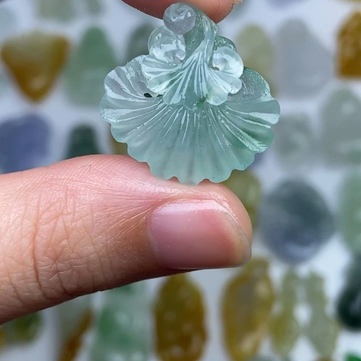 定制翡翠未镶嵌银杏