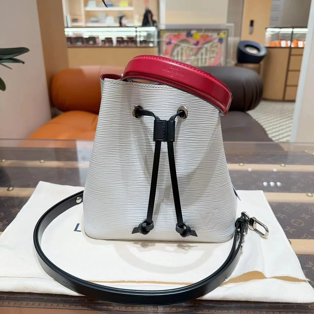 99新 LouisVuitton/路易威登 neonoe BB 白色水波纹三拼色水桶包