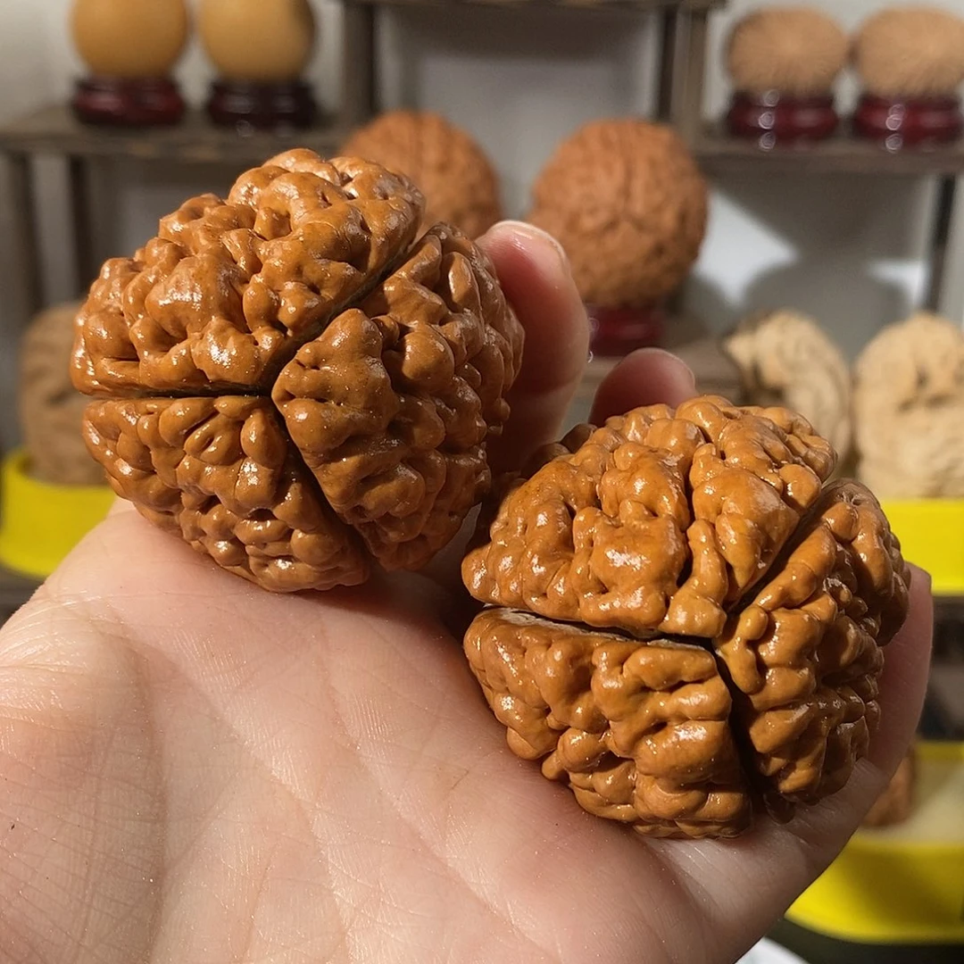 吊坠文玩核桃三瓣脑纹金刚4955