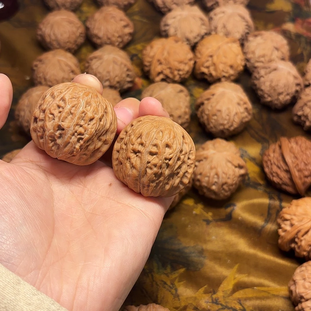 X***X文玩核桃吊坠铁锤