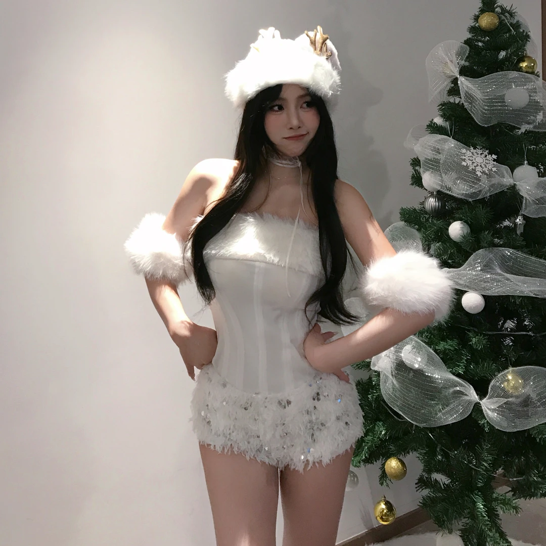 什么芝士| '雪国列车' 辣妹抹胸上衣 毛毛款