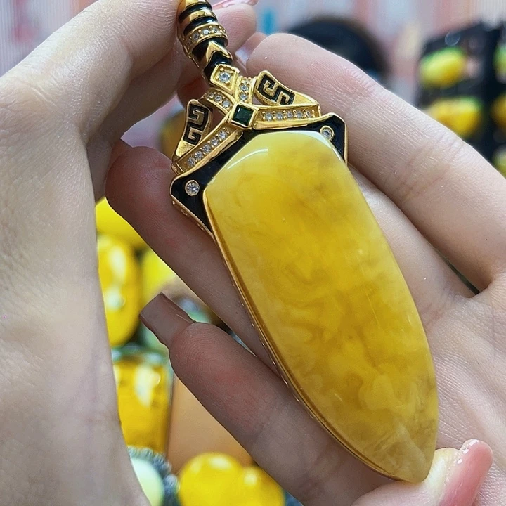琥珀银S925镶嵌颈饰吊坠