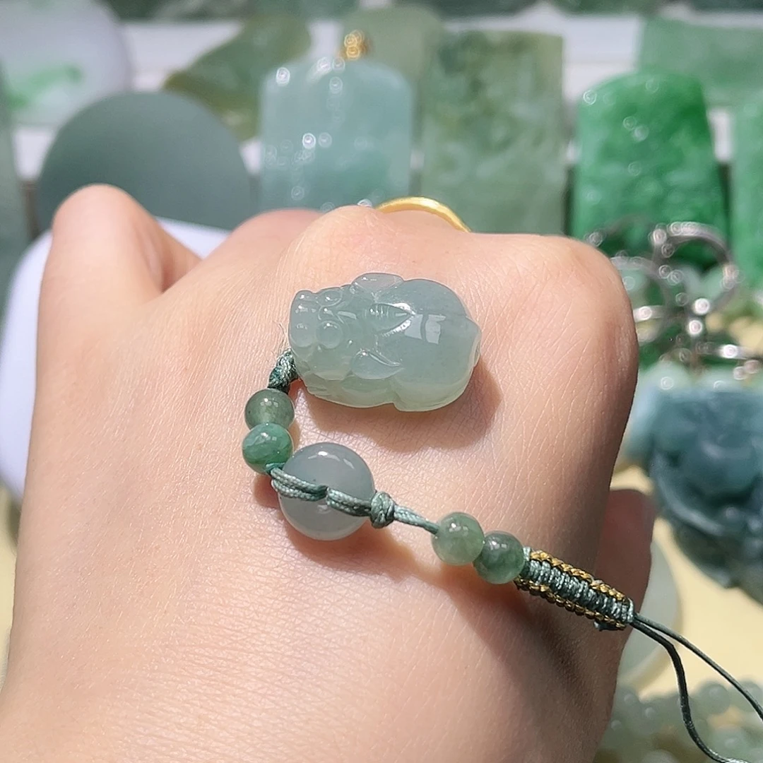 大***龙翡翠未镶嵌颈饰天然翡翠