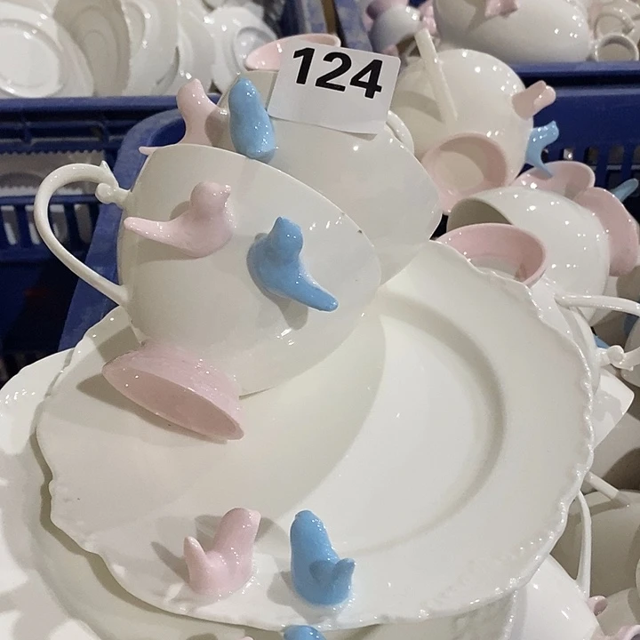 两个杯子加两个盘子，1111111.124