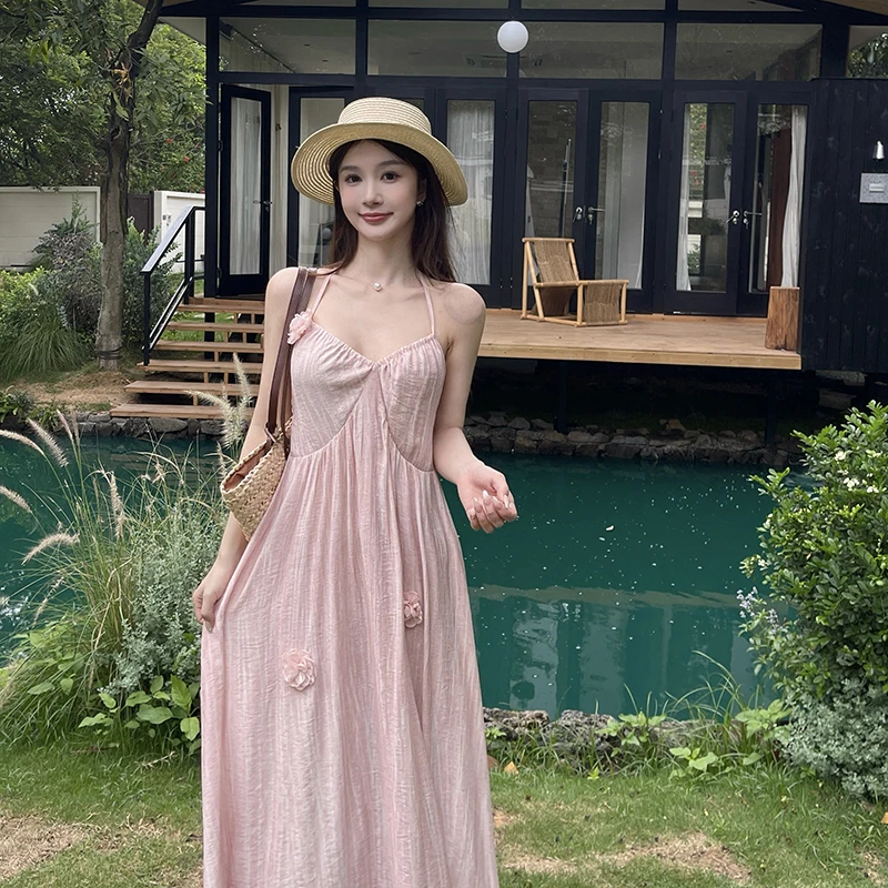 KaDaiShan 粉色立体花朵挂脖吊带连衣裙女夏季出游度假休闲露背裙