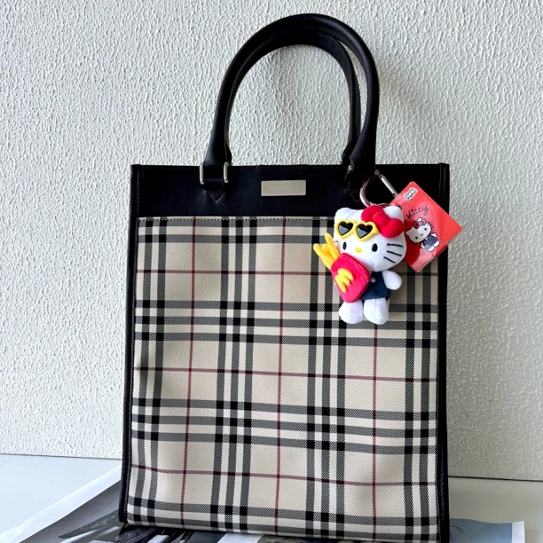 95新 BURBERRY/博柏利 XM/经典黑棕格纹琴谱手提包/JJ05705715换