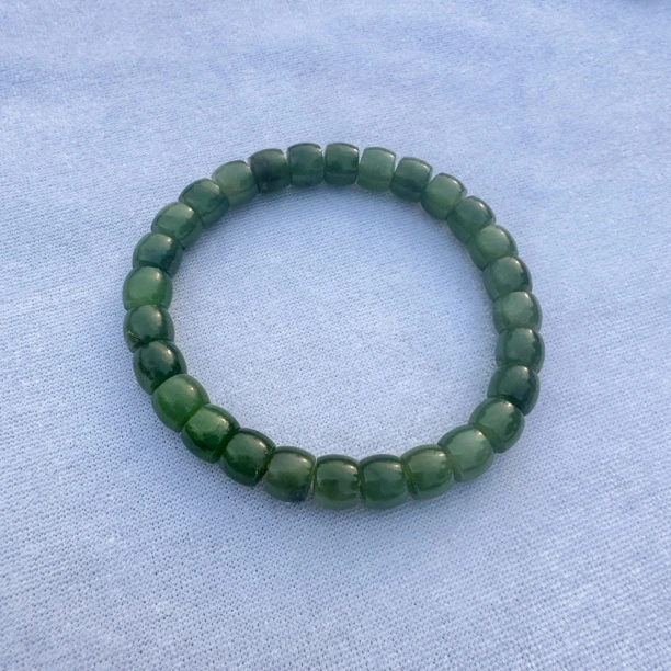 和田玉7*8碧玉直切手串