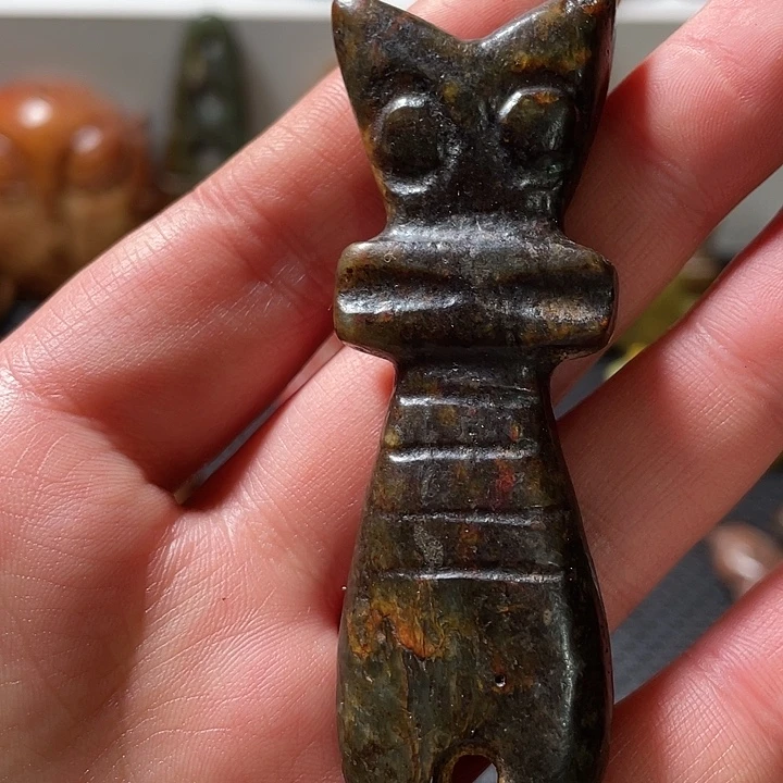 蛇纹石玉未镶嵌挂件