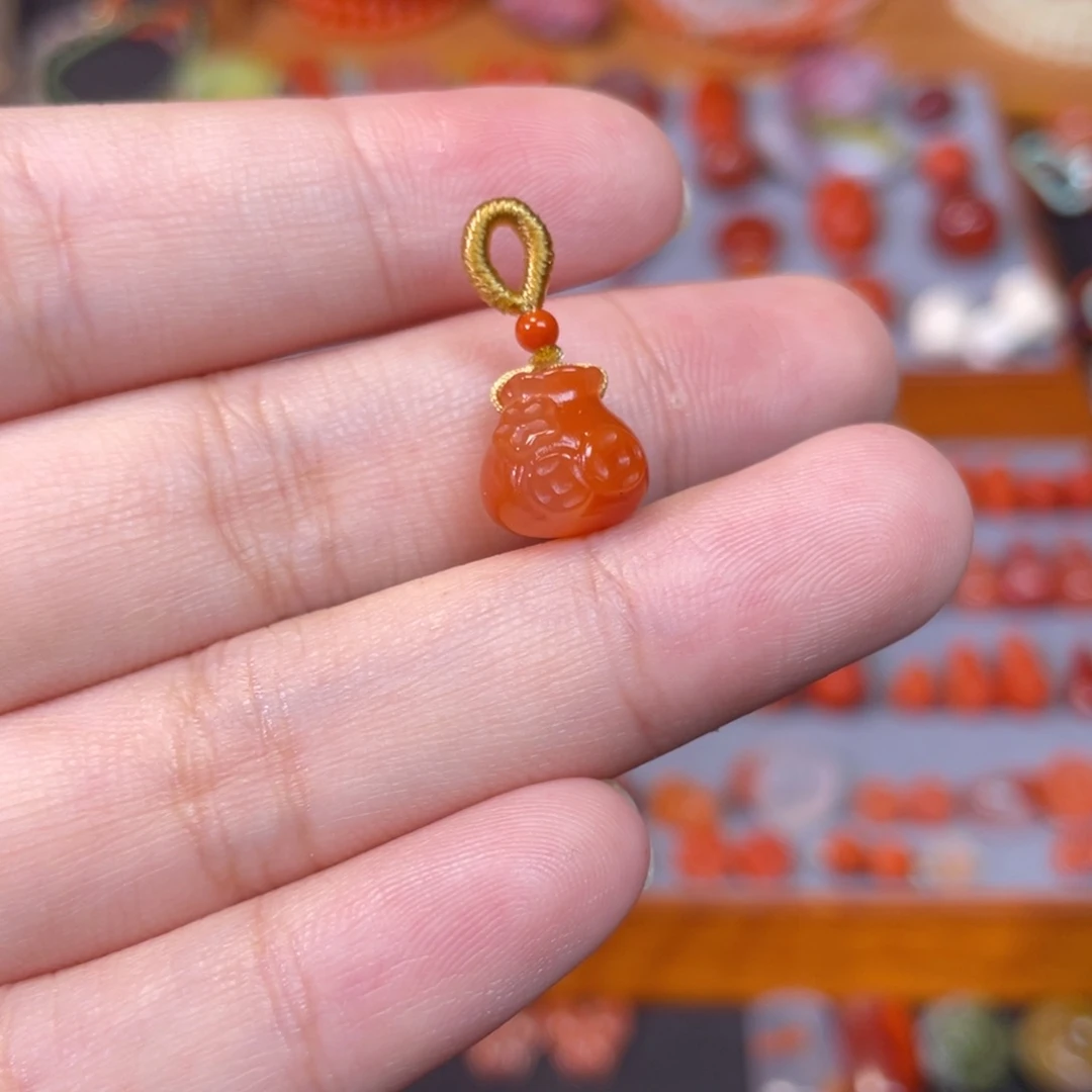 南红玛瑙未镶嵌小钱袋
