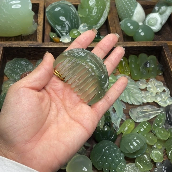 蛇纹石玉合金颈饰