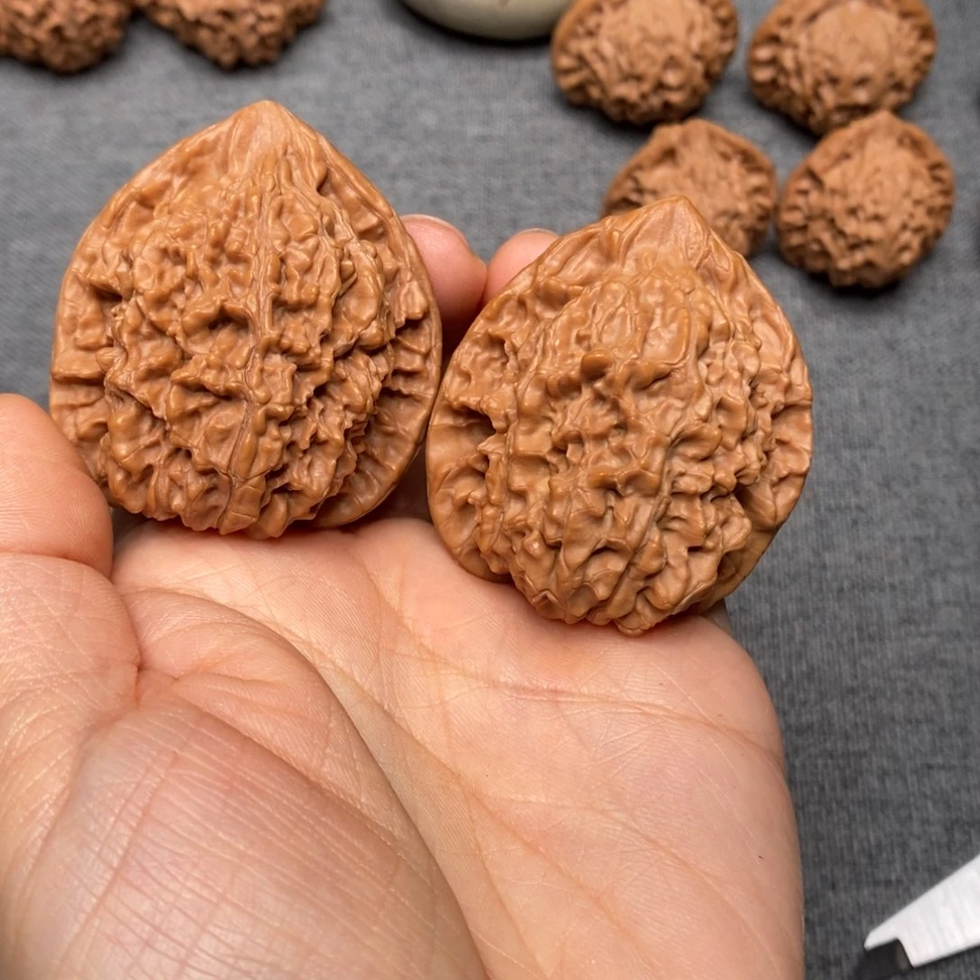 张***y文玩核桃吊坠官帽