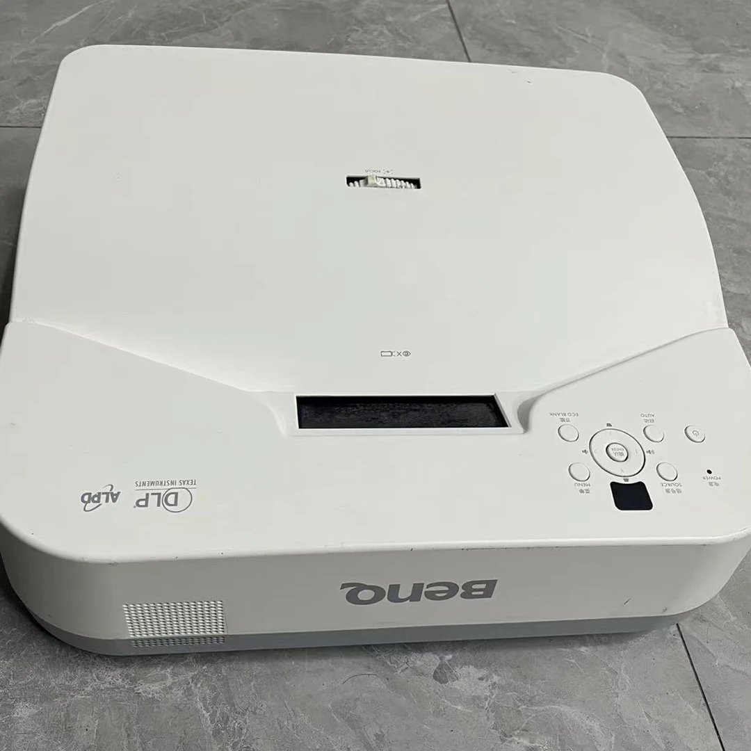 二手 明基超短焦激光投影仪 运费自理