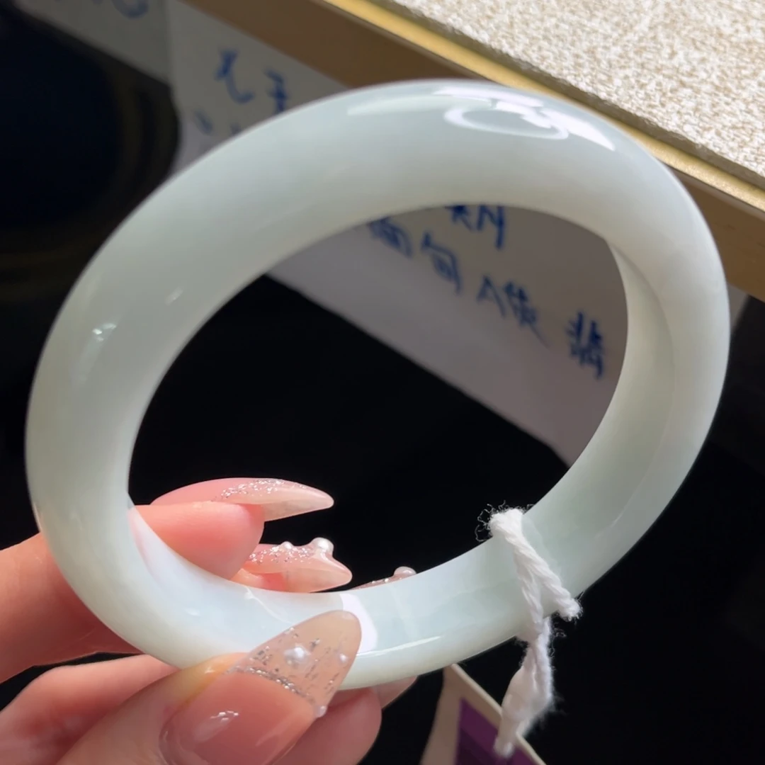 翡翠未镶嵌手镯手镯