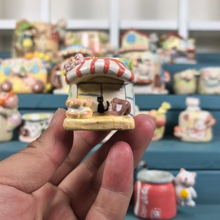 手绘拇指多肉花盆