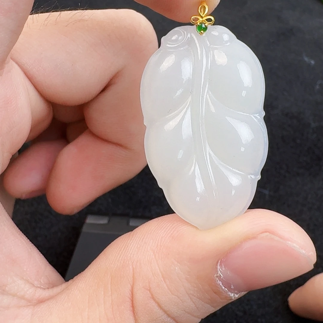 和田玉18K金镶嵌颈饰