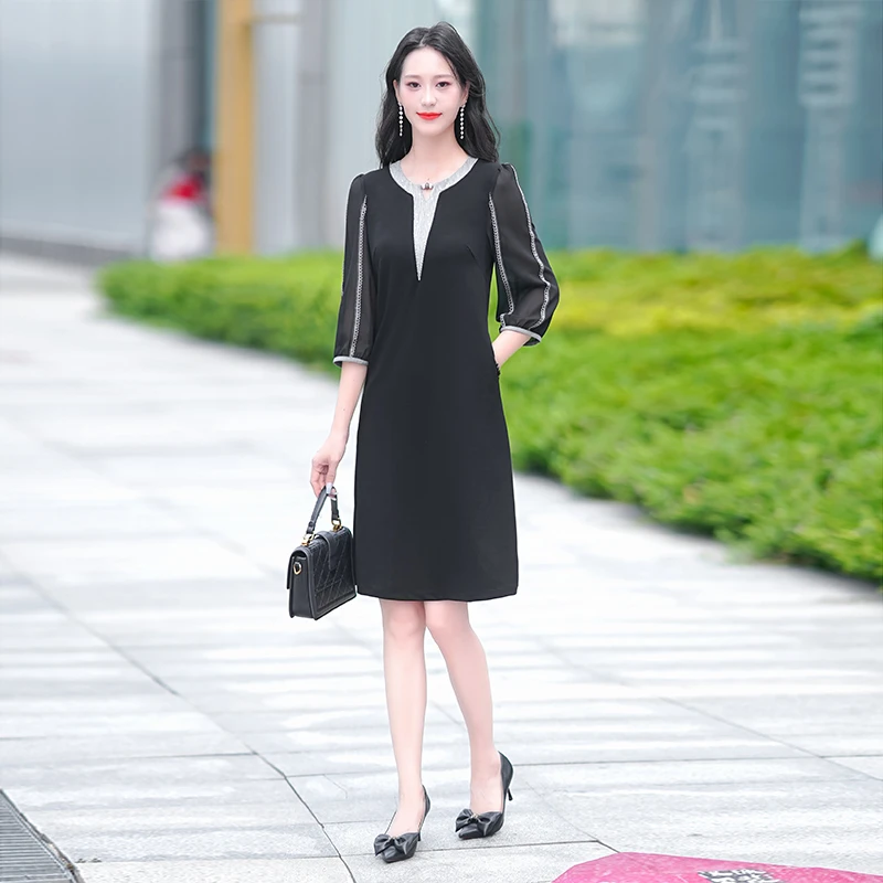 秋季新款连衣裙显瘦气质小黑裙拼色洋气减龄裙子