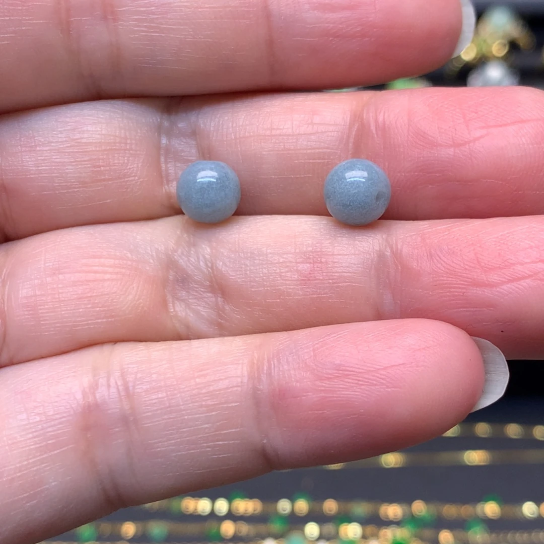 翡翠未镶嵌颈饰有纹裂