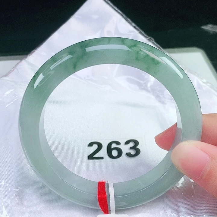 翡翠未镶嵌手镯（圆镯）翡翠手镯