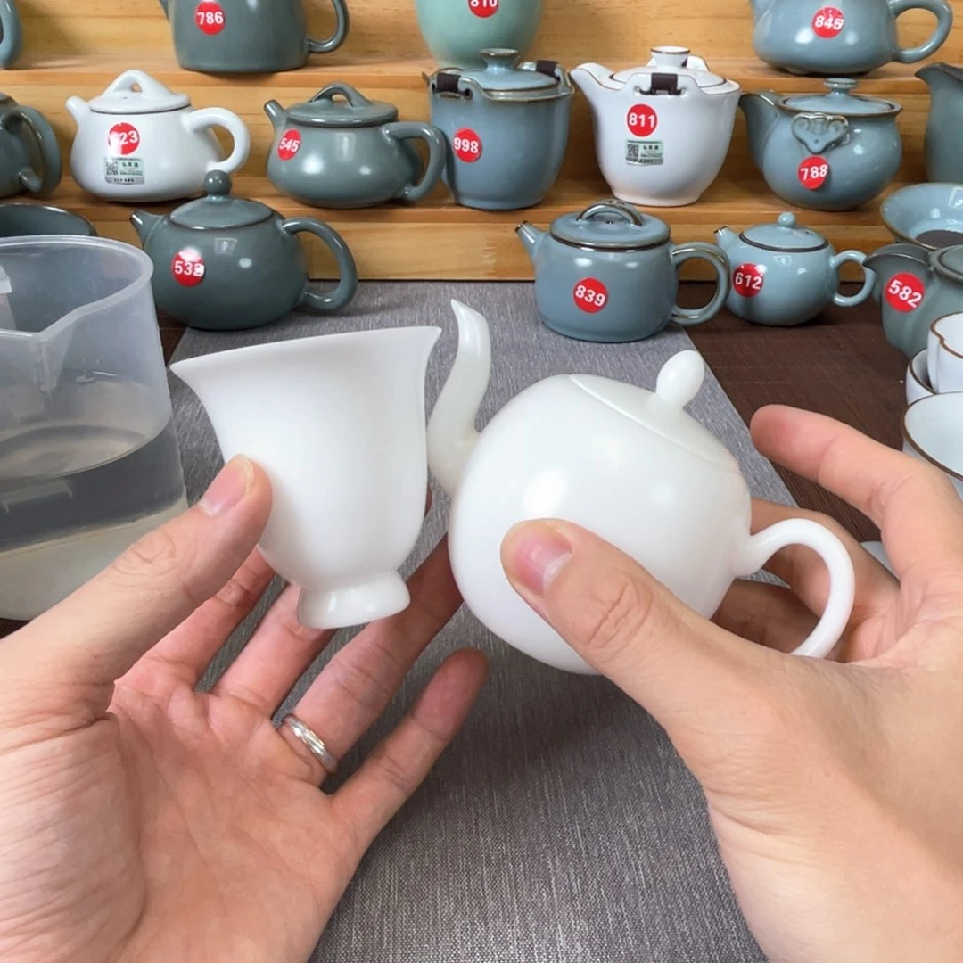 瓷片小微瑕。。。。。。。。。。。。。