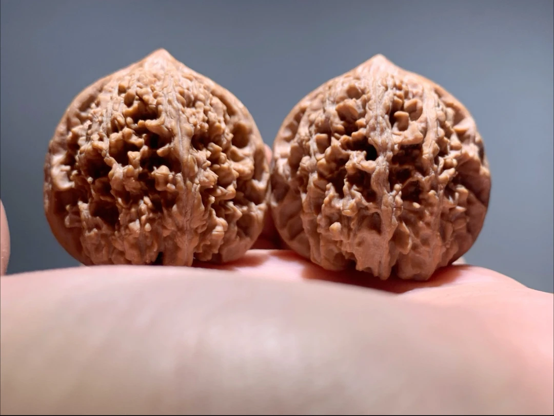 精选野生百花山全品老树手捻核桃40以下