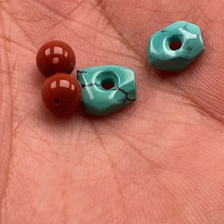 南红玛瑙车挂未镶嵌