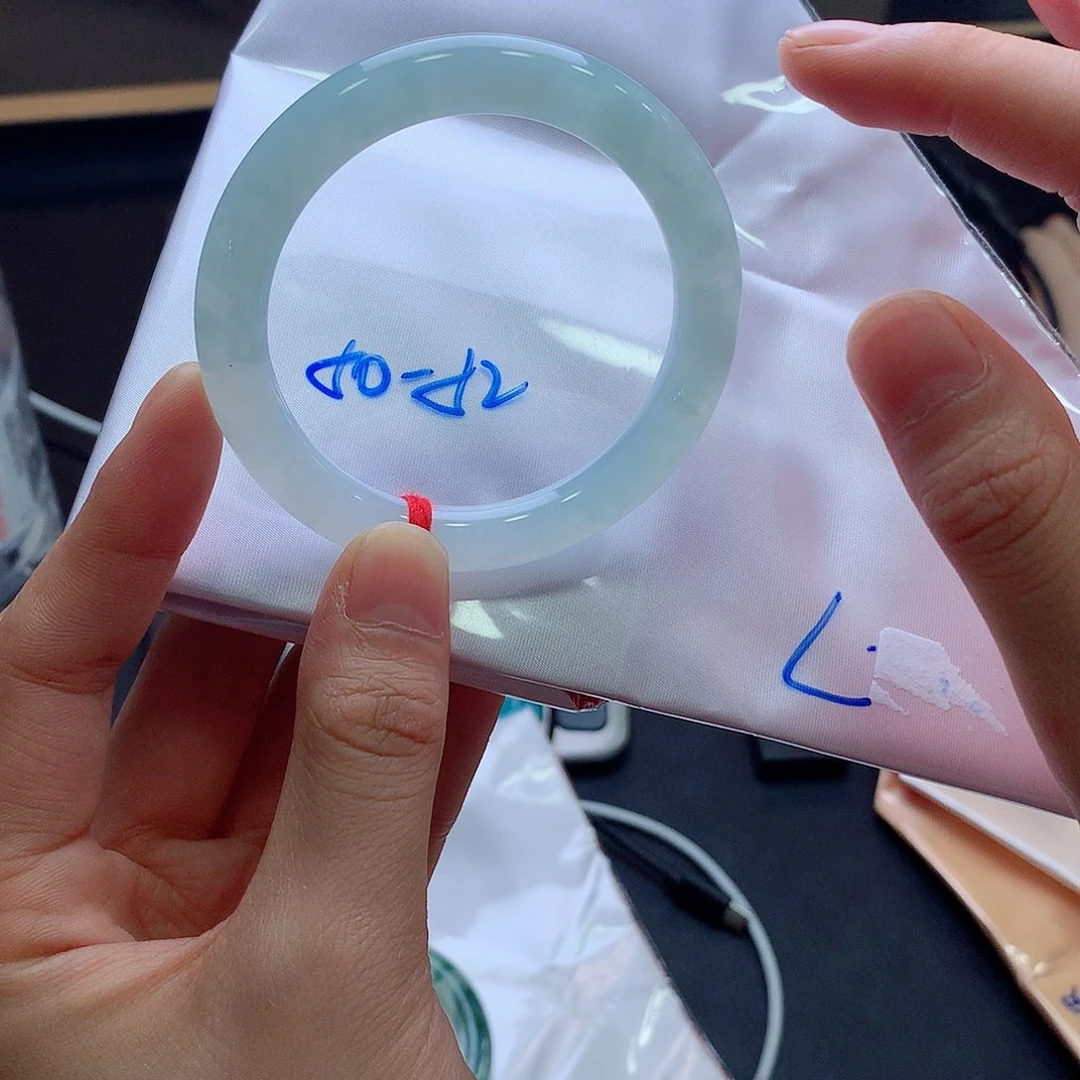 翡翠未镶嵌手镯买断