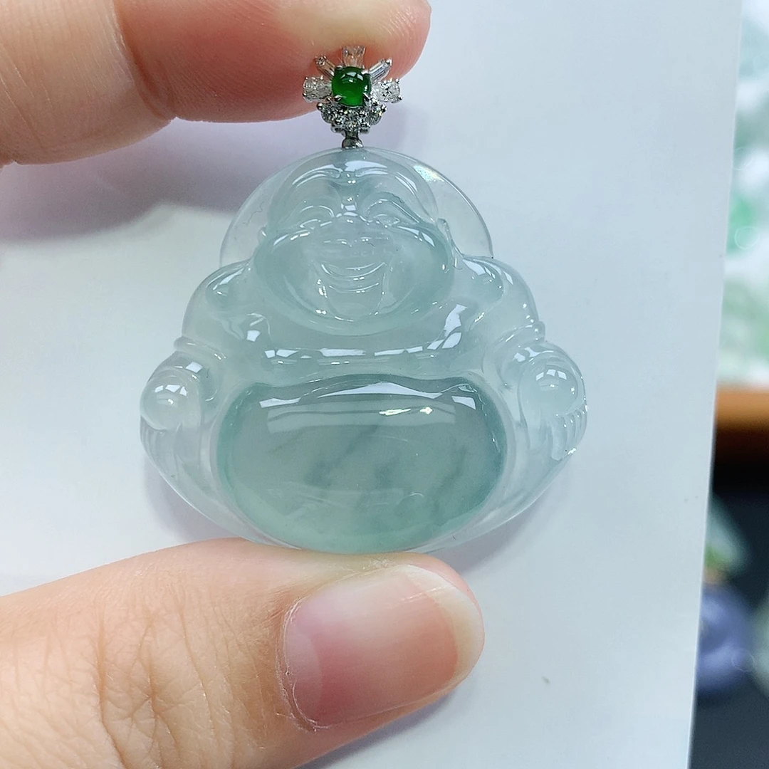 翡翠18K金镶嵌颈饰佛