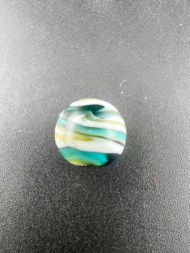 西亚维多利亚搅胎琉璃配珠