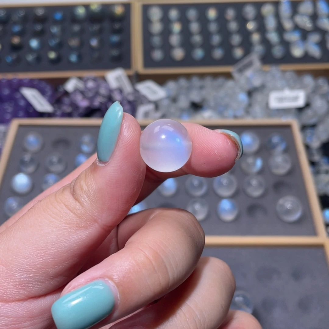 闪***羊长石未镶嵌裸石蓝月光单珠14.8mm