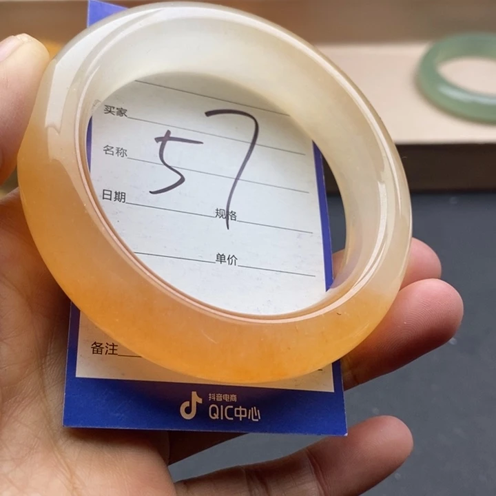 石英质玉未镶嵌手镯