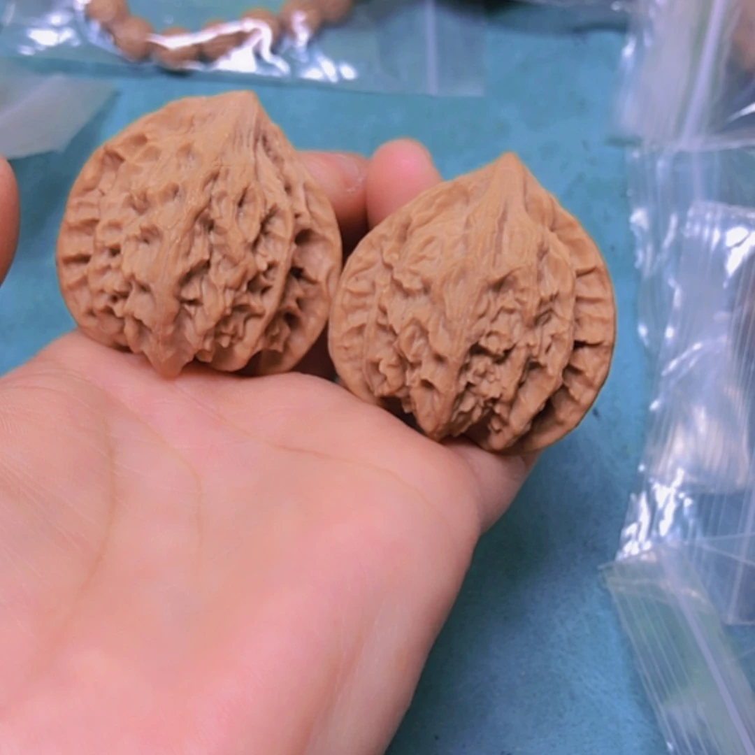 【闪购商品】摆件核桃40朱雀磕边