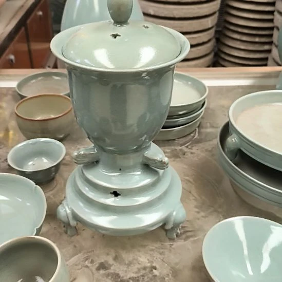 清凉寺汝瓷仿古釉纯手工三足熏香炉