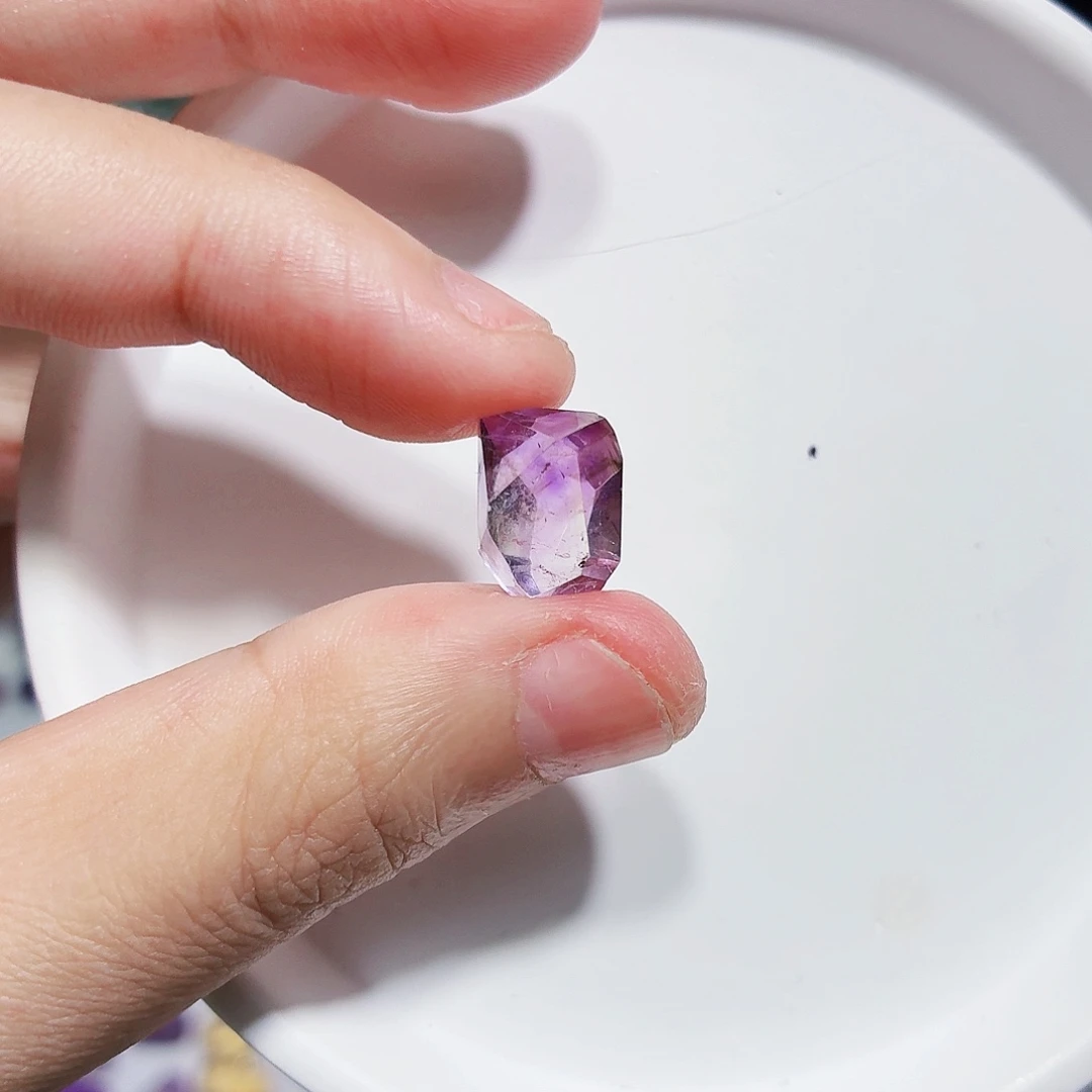 水晶未镶嵌珠宝半成品福利打孔不退换