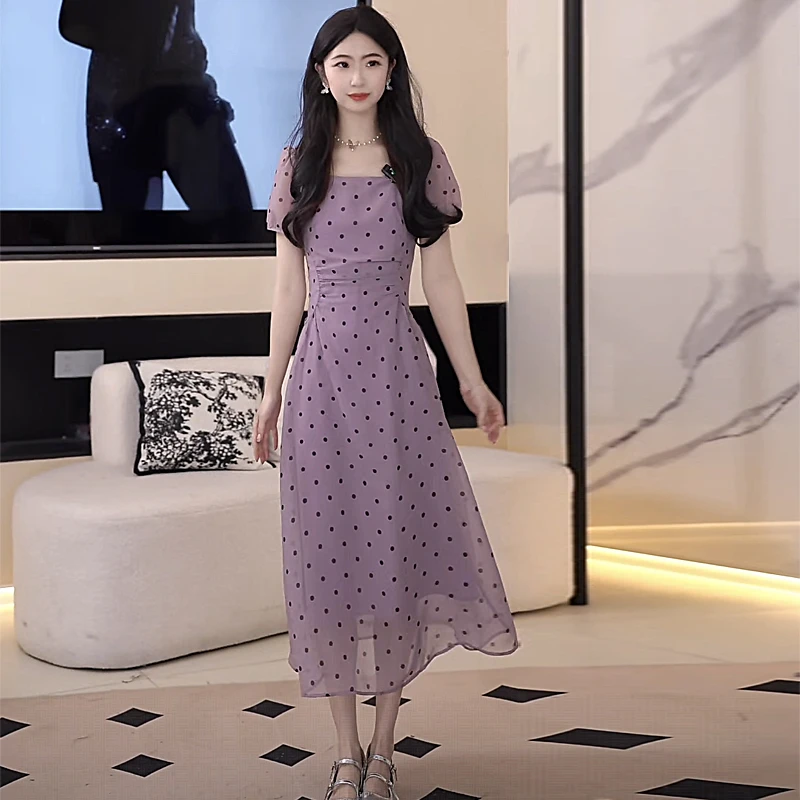 法式气质紫色波点V领连衣裙女2025夏季洋气减龄度假风方领长裙子