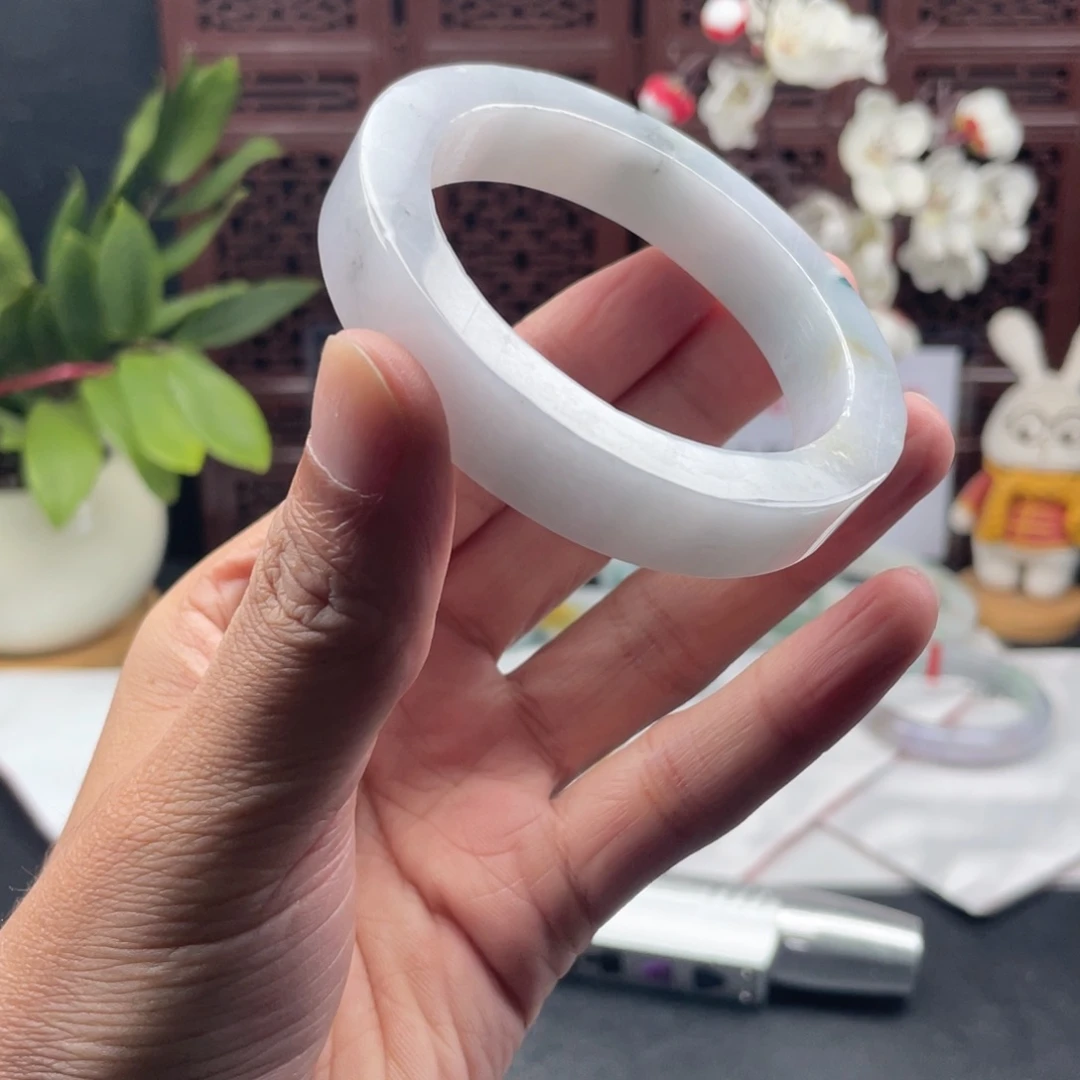 定制翡翠未镶嵌翡翠手镯定制