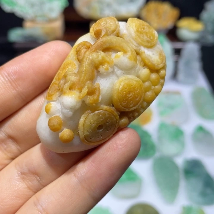 未镶嵌定制翡翠翡翠吊坠