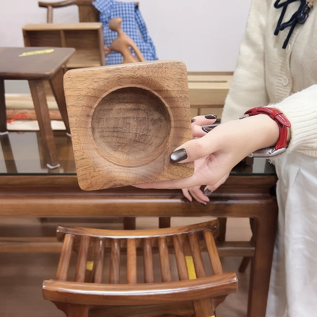 木清仓烟灰缸 核桃木。好看耐用