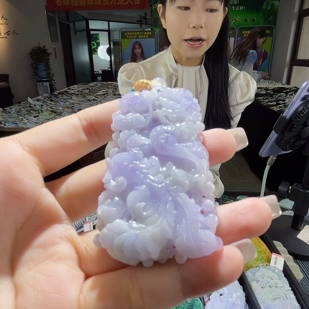 颈饰未镶嵌翡翠一