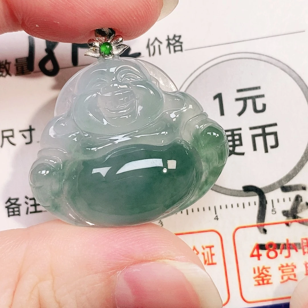 颈饰18K金镶嵌翡翠