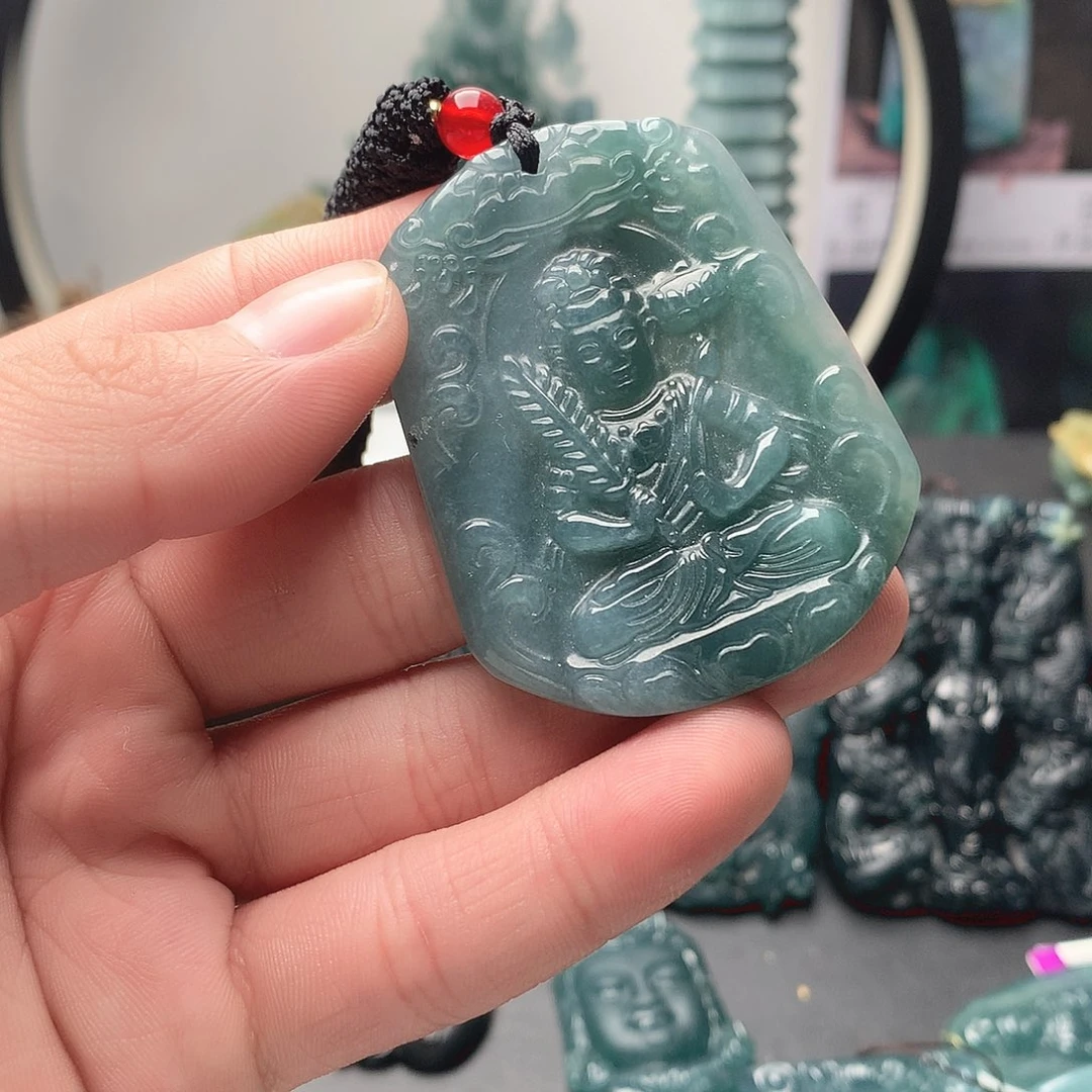 翡翠未镶嵌颈饰无