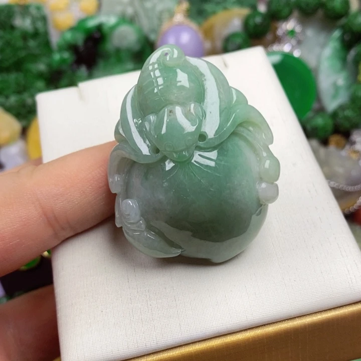 吊坠(赠链)未镶嵌翡翠